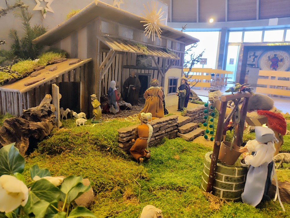Die Krippe am Dreikönigstag in Wombach - vergrößern