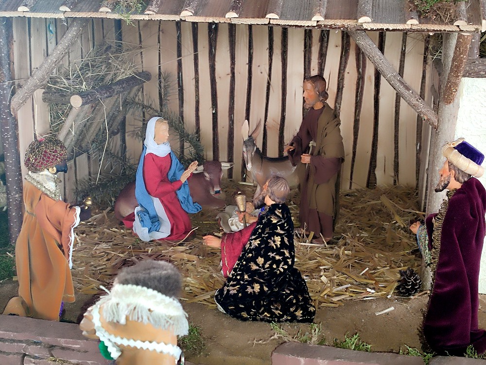 Die Krippe am Dreikönigstag in Wombach - vergrößern